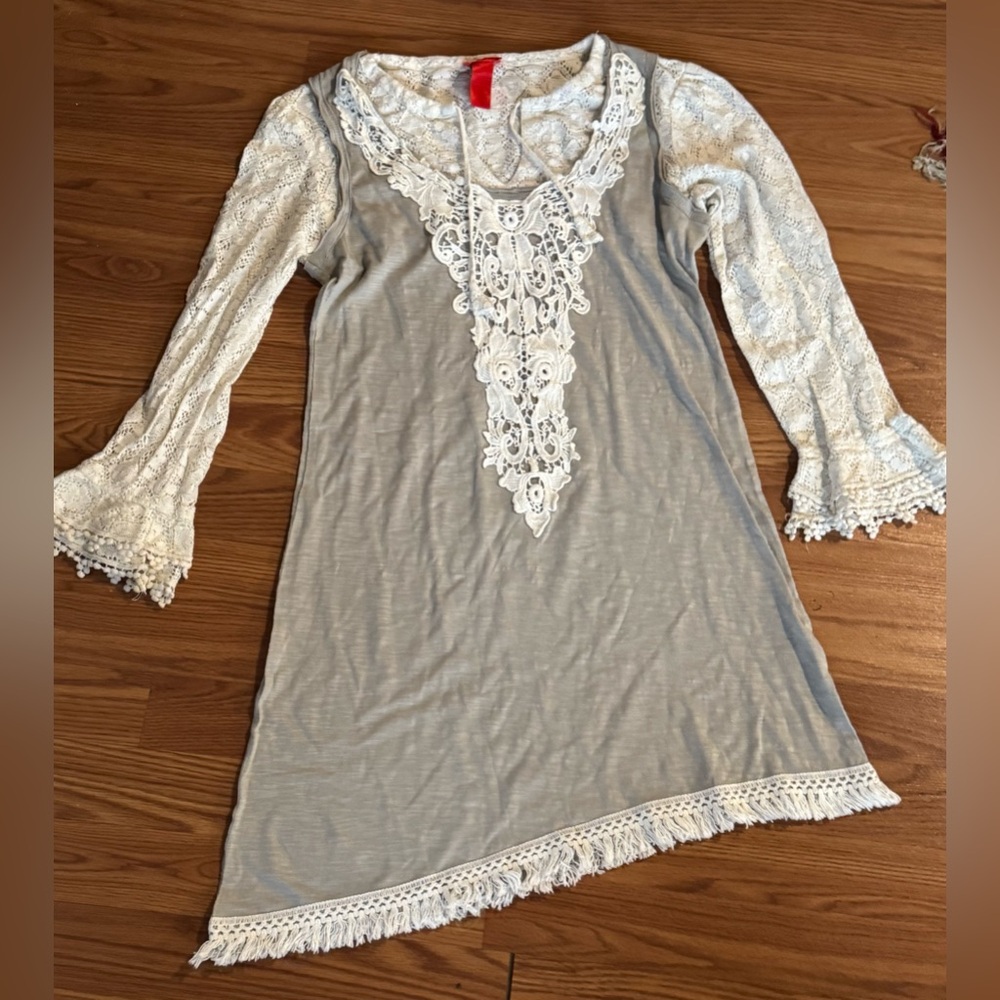 V‎ Cristina Elegant Lace Crochet Trim Kids Dress - White Gray Size M